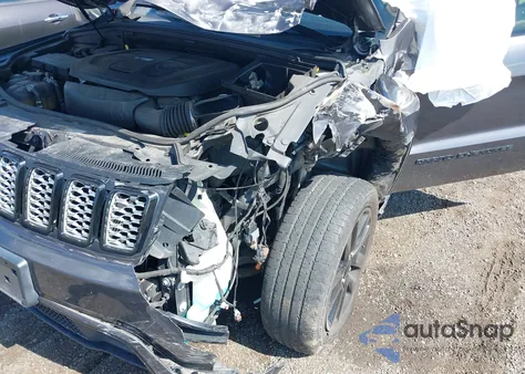 2017 Jeep Grand Cherokee Altitude 4X4 из США, поврежденный, VIN 1C4RJFAG0HC844648